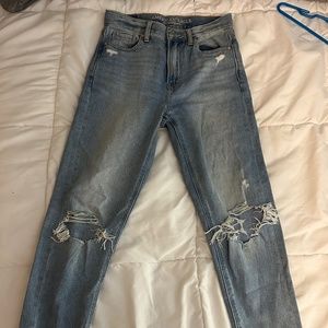 american eagle ripped jeans light wash size 0